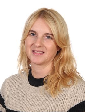 Mrs K Bellwood's team photo'